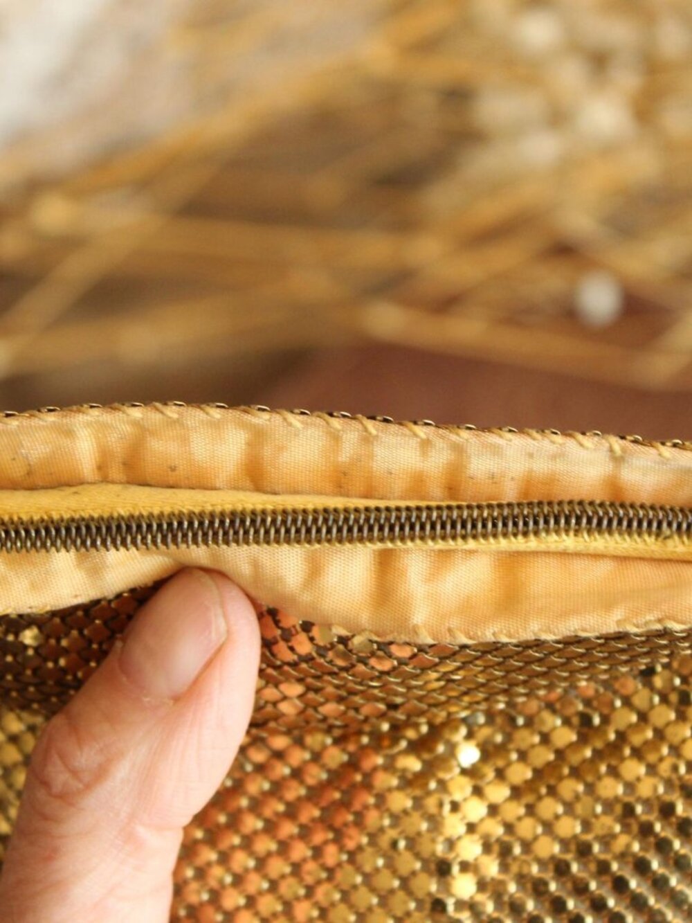 Vintage 1930s 1940s Clutch Purse, Gold Mesh Evening Bag, Art Deco, Possible Whit - Picture 9 of 13